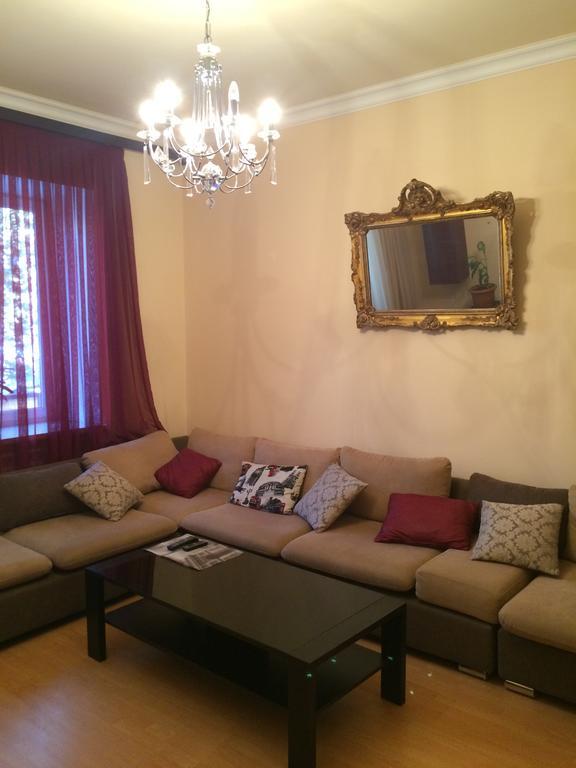 Apartment On Hanrapetutyan Street Jerevan Eksteriør billede